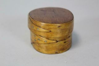RARE 19TH C MINIATURE ALFRED,  MAINE SHAKER OVAL STORAGE BOX WITH UNUSUAL FINGERS 5