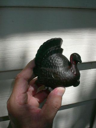 OLD SMALL c.  1910 A.  C.  WILLIAMS TURKEY ANTIQUE CAST IRON STILL BANK TOY 2