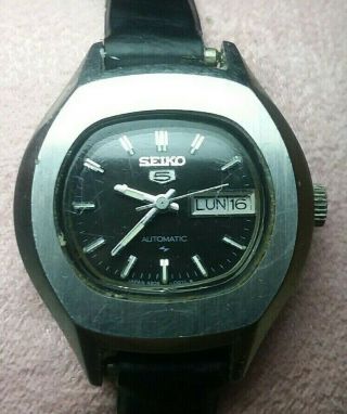 Rare Vintage Seiko 5 Spanish Day Date Automatic Silver Ladies Women Heavy Watch