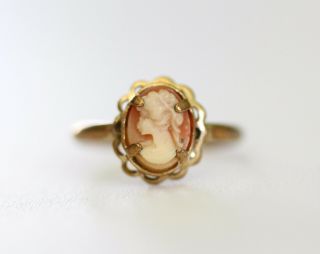 Antique Vintage Gold Tone Carved Celluloid Cameo Pinky Ring - Size 5