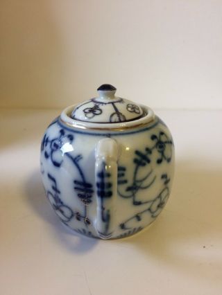 Vintage Chinese Blue& White Porcelain Hand Painted Little Tea Pot 4
