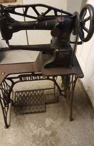 Singer Treadle Model 29 - 4 Sewing Machine - 1923 Shoe - Industrial - Cobbler - Leather