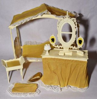 C.  1973 Amsco Fashion Doll Bedroom Set No.  1873 - Bed/vanity/box - Milton Bradley