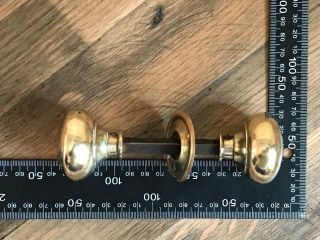 A Victorian Solid Brass Door Handles Knobs Back Plate Spindle Screws a9 5