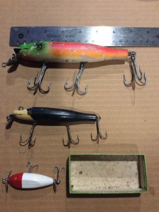 3 Creek Chub Bait Co Fishing Lures.  2 Unknown Pike Lures & Injured Minnow.
