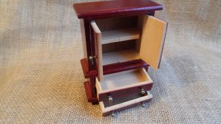 Vintage Dollhouse Miniatures 1:12 Scale Wood Armour Dresser 038 2