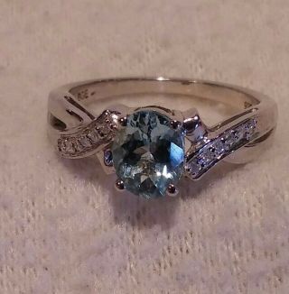Vintage Sterling Silver Ladies Ring With A Blue Gemstone 2.  8 Grams Size 8