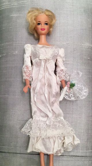 Vintage Barbie 3361 Sweetheart Satin Long Maxi Wedding Dress With Bouquet