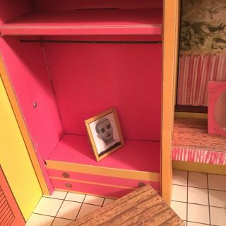 Vintage 1962 Barbie Foldout Dream House & Furniture Accessories Inside 5