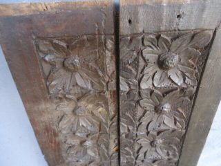 TWO RARE 16TH CENTURY OAK CARVED FLOWER HEADS PANEL 6