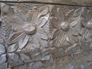 TWO RARE 16TH CENTURY OAK CARVED FLOWER HEADS PANEL 7