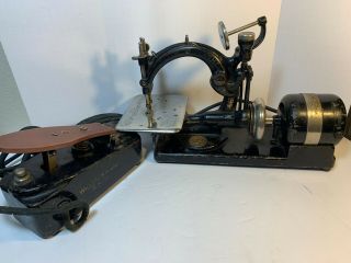 Antique Electric Willcox & Gibbs Sm Co Small Sewing Machine W/ Pedal