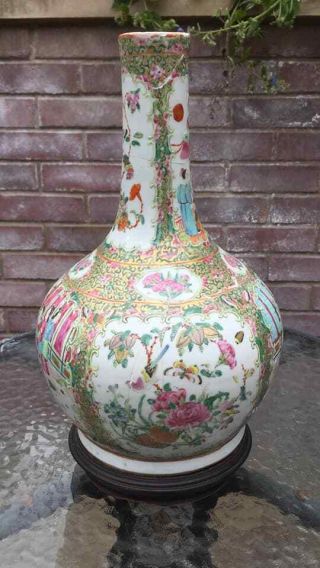 Large Chinese Famile Rose 19th Century bottle vase 2