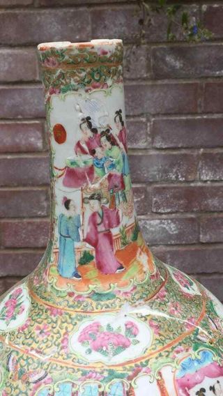 Large Chinese Famile Rose 19th Century bottle vase 5