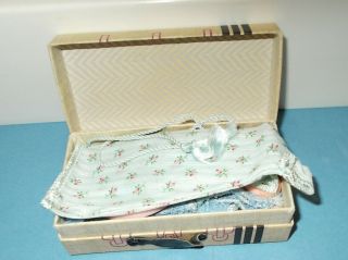 Vintage 8 " Vogue Ginny Doll Travel Suitcase W/ Towels,  Nightgown,  Mirrors,  1955