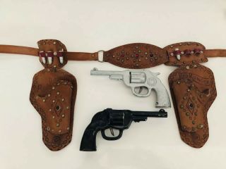 Antique 1930s Wyandotte Red Ranger Western Tin Toy Guns Holster Usa Made
