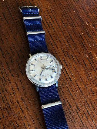 1976 Vintage Timex Mens Watch (runs,  Keeps Good Time,  Day - Date,  26851 - 02776)