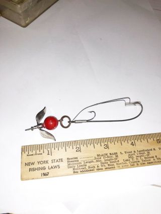 Vintage Old Metal Fishing Lure South Bend Ball & Spinner Red Jersey Ball Exc