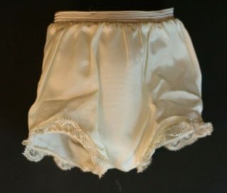 Vintage Madame Alexander Cissy Panties,  Satin Panties With Lace Trimming 1950 