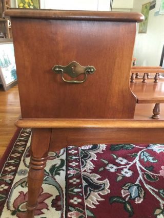 2 Vintage Cushman Colonial Lamp Maple End Tables With Drawers 5