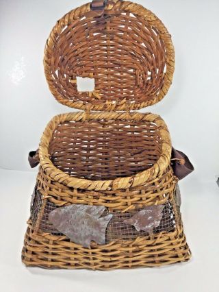 Vintage,  Wicker Fishing Creel Basket w/ Metal Fish Decoration 2