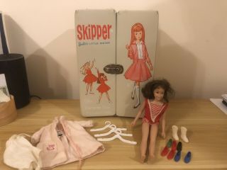 1964 Mattel Vintage Skipper Carrying Case With Doll & Few Accessories.  Con