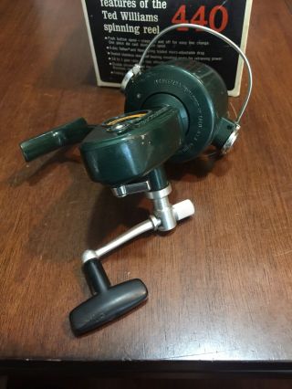 Vintage Sears Ted Williams model 440 Spinning Reel and Pamphlet 4