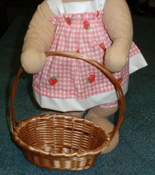 LARGE 1968 ANNALEE EASTER BUNNY RABBIT WITH EASTER BASKET STRAWBERRY DRESS CUTE 3