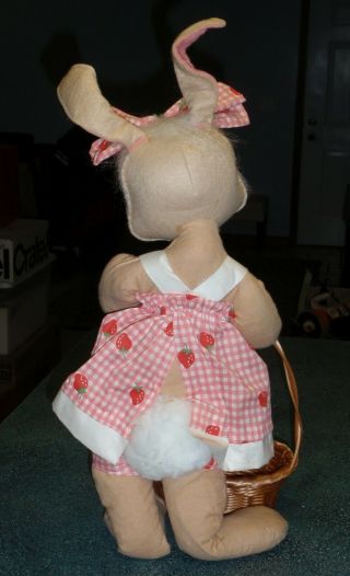 LARGE 1968 ANNALEE EASTER BUNNY RABBIT WITH EASTER BASKET STRAWBERRY DRESS CUTE 5