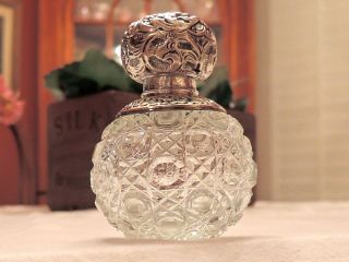 Antique Sterling Silver Repousse Lid & Cut Glass Perfume Bottle W/dauber London