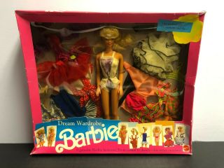 Vintage Barbie Dream Wardrode Doll & Fashion Gift Set 3331 Priced To Sell