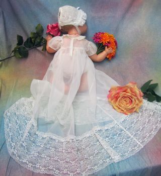 VINTAGE 1950 ' s baby DOLL dress PEIGNOIR negligee CHRISTENING GOWN nylon LACE 3