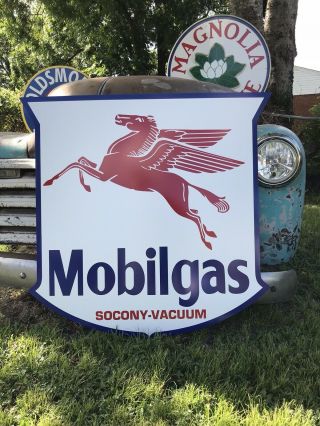 Antique Vintage Old Style 40” Mobilgas Shield Motor Oil Mobil Gas Sign