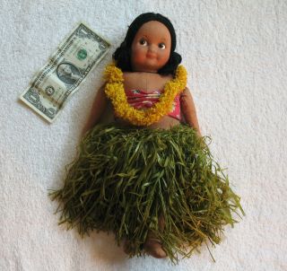 Vintage Cloth Hawaiian Hula Girl Doll,  Old Grass Skirt Bikini 13 " Euc Face