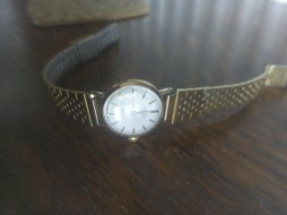 Vintage ladies 9ct gold Rotary wrist watch metal strap good 2