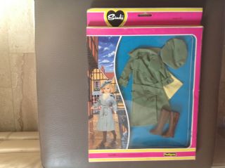 Vintage Sindy Dolls Outfit 44344 Trenchcoat With Baret Mib