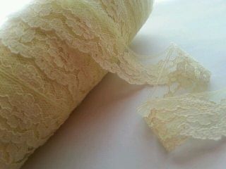 Vintage Lace Trim Edging Butter Yellow 40s 50s Bridal Dolls Crafts 3 Yards
