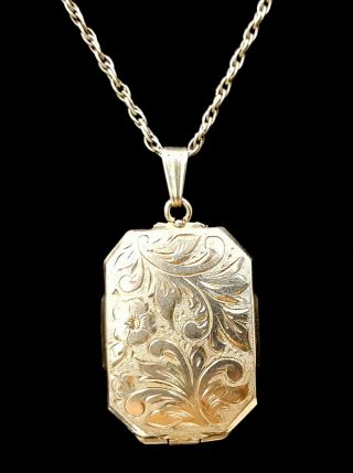 Antique Silver Locket Pendant Necklace.