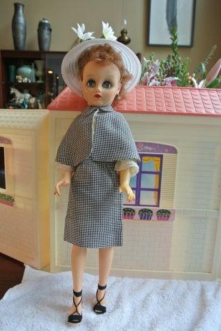 Vintage Deluxe Reading Fashion Doll 20 Inch With Suit And Acc.