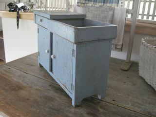 Circa 1920 BLUE Paint Hand Made Wood Child ' s Toy Dry Sink with Drawer 6