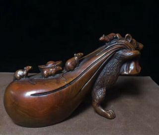 Collectable Boxwood Handwork Carve Mice Carry Fortune Ingot Bag Noble Old Statue 2
