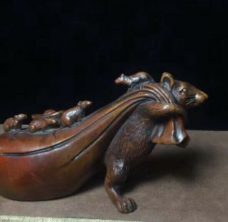 Collectable Boxwood Handwork Carve Mice Carry Fortune Ingot Bag Noble Old Statue 3