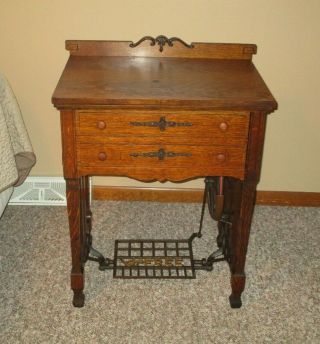 Antique " The " Treadle Sewing Machine In Cabinet 1913 - 19 Beauty &