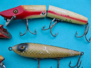 4 VINTAGE CLASSIC HEDDON WOOD GLASS EYES LURES - WELL FISHED 3