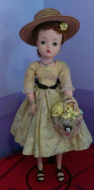 Vintage Authentic Madame Alexander Cissy Doll 1955