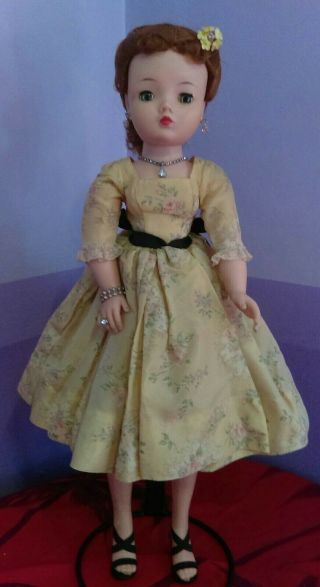 Vintage Authentic Madame Alexander Cissy Doll 1955 3