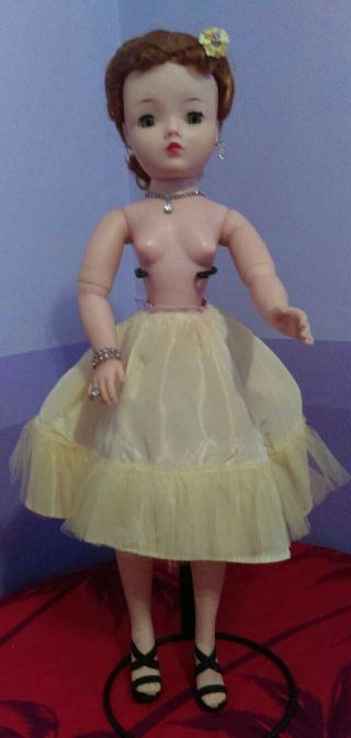 Vintage Authentic Madame Alexander Cissy Doll 1955 5