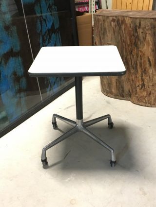 Eames Aluminum Group Herman Miller 20 " Square Side Table