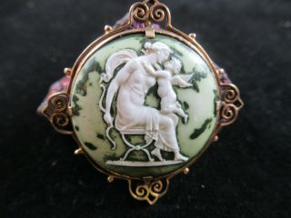 Unique Antique Carved Hard Stone Green Agate Cameo 14kt Solid Gold Brooch