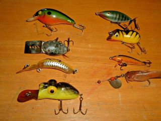 Old Vintage Group Of Eight Fishing Lures